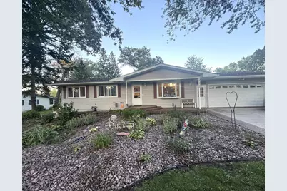 1655 Woodcrest Avenue, Owatonna, MN 55060 - Photo 2