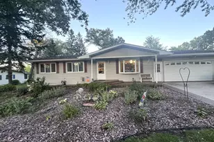 1655 Woodcrest Ave, Owatonna, MN 55060 - Photo 2