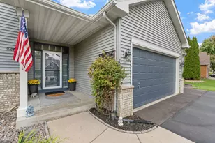 19383 Embers Ave, Farmington, MN 55024 - Photo 2
