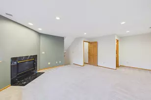 7081 Upper 36th St N, Oakdale, MN 55128 - Photo 18