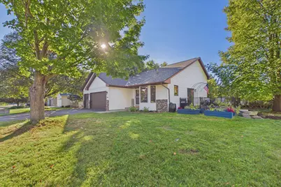 7081 Upper 36th Street N, Oakdale, MN 55128 - Photo 2