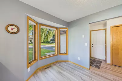 7081 Upper 36th Street N, Oakdale, MN 55128 - Photo 6