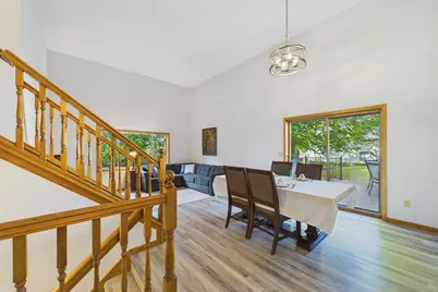 7081 Upper 36th Street N, Oakdale, MN 55128 - Photo 8