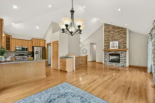 5048 Scenic View Dr SW, Rochester, MN 55902 - Photo 6