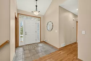 5048 Scenic View Dr SW, Rochester, MN 55902 - Photo 2