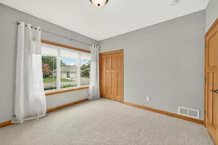 5048 Scenic View Dr SW, Rochester, MN 55902 - Photo 20