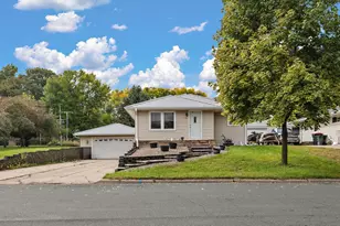 455 Division St, Gaylord, MN 55334 - Photo 1