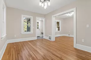 902 Hunt Pl, Saint Paul, MN 55114 - Photo 2