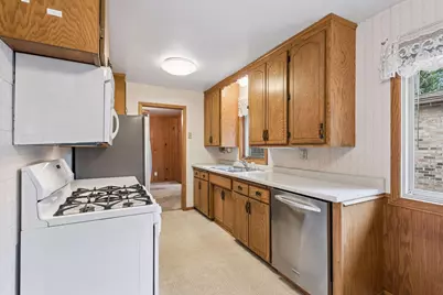8367 Greene Avenue S, Cottage Grove, MN 55016 - Photo 12