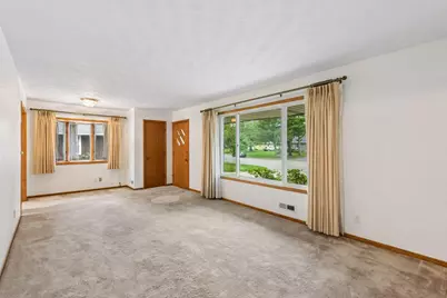 8367 Greene Avenue S, Cottage Grove, MN 55016 - Photo 6