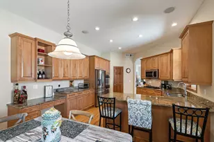 18711 Farmstead Cir, Eden Prairie, MN 55347 - Photo 8