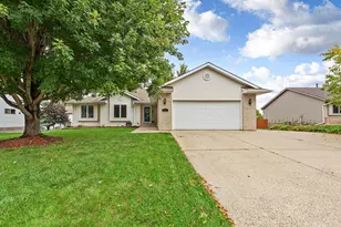 812 Lancer Dr NE, Owatonna, MN 55060 - Photo 1