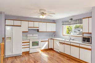 2909 29th Ave Cir S, Moorhead, MN 56560 - Photo 10