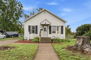 1140 3rd Ave SW, Pine City, MN 55063 - Photo 1