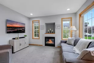1645 County Rd D E, Maplewood, MN 55109 - Photo 2