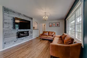 4600 Nord Dr, Bloomington, MN 55437 - Photo 8