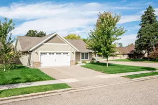 502 Kenwood St, Alexandria, MN 56308 - Photo 2