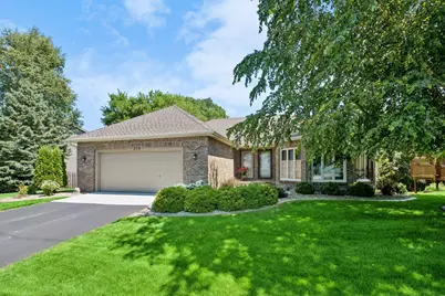 314 Wedgewood Drive, Mahtomedi, MN 55115 - Photo 4