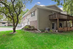 533 Ravoux Rd, Chaska, MN 55318 - Photo 38