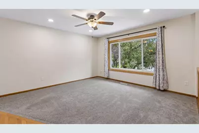 533 Ravoux Road, Chaska, MN 55318 - Photo 4