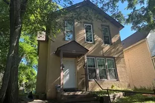 929 6th St E, Saint Paul, MN 55106 - Photo 2