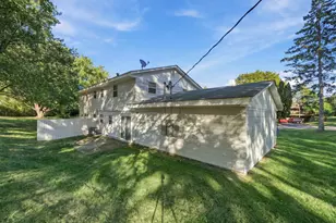 6980 Alpine Trail, Eden Prairie, MN 55346 - Photo 4
