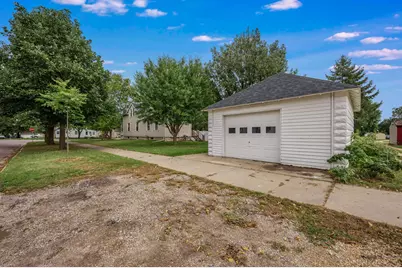 428 W Broadway Avenue, Saint Peter, MN 56082 - Photo 32