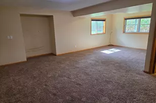 500 4th Ave NE, Hayfield, MN 55940 - Photo 4