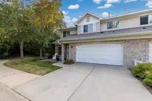 10100 Bridgehill Terrace, Eden Prairie, MN 55347 - Photo 4