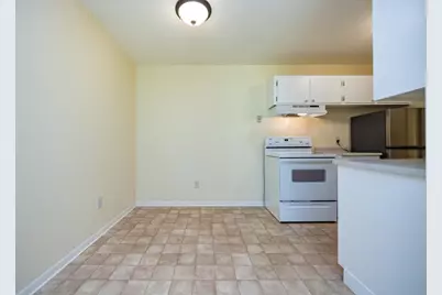 2007 E 122nd Street #B5, Burnsville, MN 55337 - Photo 4