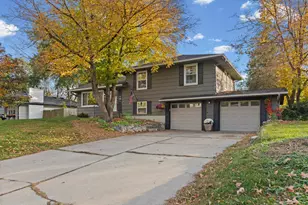 4625 Oxborough Ln, Bloomington, MN 55437 - Photo 2