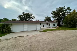 137 W 5th St, Newfolden, MN 56738 - Photo 8