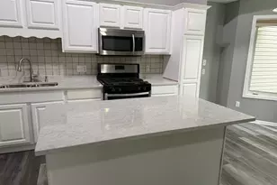 9113 Medley Cir, Golden Valley, MN 55427 - Photo 10