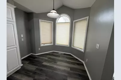 9113 Medley Circle, Golden Valley, MN 55427 - Photo 4
