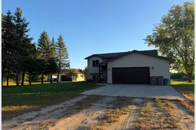 5602 285th Avenue NW, Isanti, MN 55040 - Photo 4