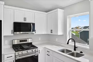 37538 Greenway Ave, North Branch, MN 55056 - Photo 10