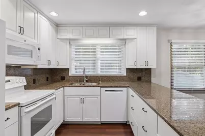 360 Quail Road, Dellwood, MN 55110 - Photo 12