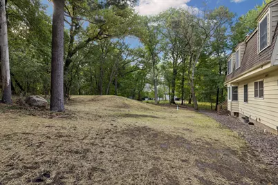 360 Quail Road, Dellwood, MN 55110 - Photo 2