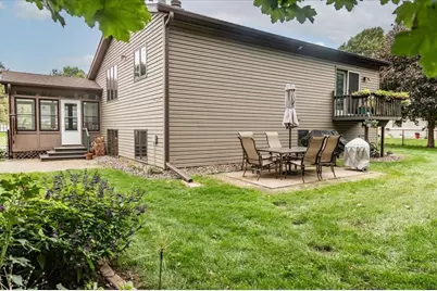 2925 Plum Tree Circle S, Menomonie, WI 54751 - Photo 4
