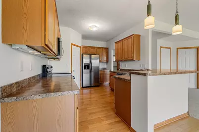 1096 Danube Avenue, Shakopee, MN 55379 - Photo 8