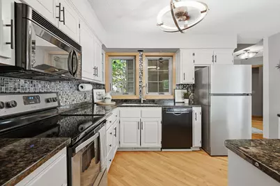 630 Sullivan Lane NE, Columbia Heights, MN 55421 - Photo 10