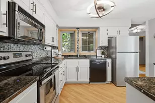 630 Sullivan Ln NE, Columbia Heights, MN 55421 - Photo 12