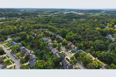 2112 Parkwood Hills Drive NE, Rochester, MN 55906 - Photo 8