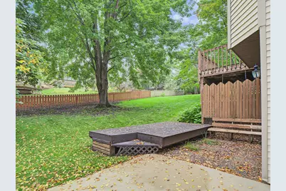 2112 Parkwood Hills Drive NE, Rochester, MN 55906 - Photo 36