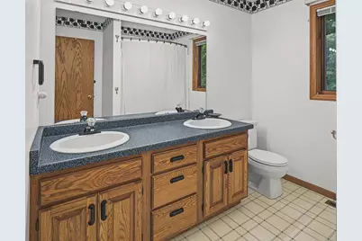 2112 Parkwood Hills Drive NE, Rochester, MN 55906 - Photo 24