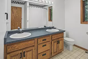 2112 Parkwood Hills Dr NE, Rochester, MN 55906 - Photo 24
