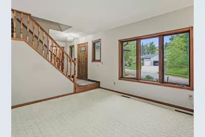 2112 Parkwood Hills Drive NE, Rochester, MN 55906 - Photo 12
