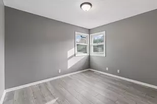 1015 43 1/2 Ave NE, Columbia Heights, MN 55421 - Photo 12