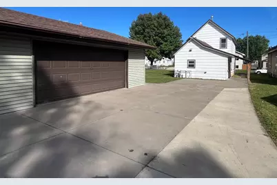 223 5th Avenue N, Waite Park, MN 56387 - Photo 4