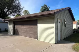 223 5th Ave N, Waite Park, MN 56387 - Photo 2
